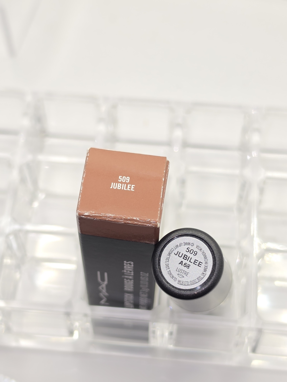 DISCONTINUED MAC Lustre Lipstick - 509 Jubilee - Picture 6 of 6